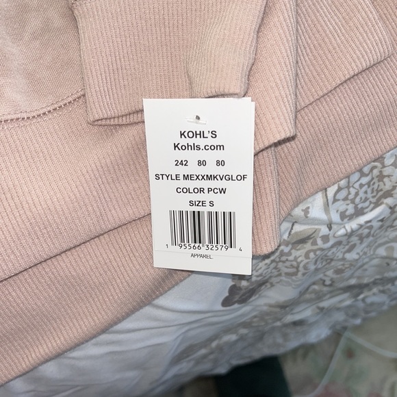 New - Picture 2 of 4